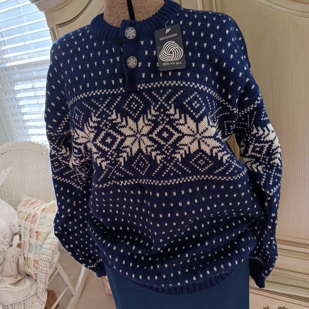 NWT, VINTAGE "WILLIAM SCHMIDT", 100% VIRGIN WOOL SWEATER MADE IN NORWAY!